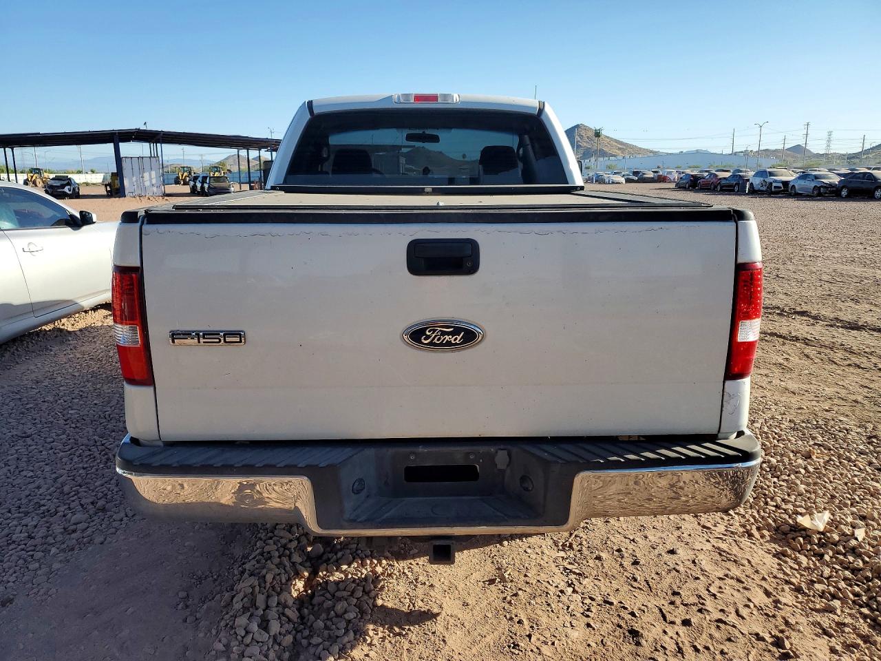 2004 Ford F150 White vin: 1FTRF12W14NB61690