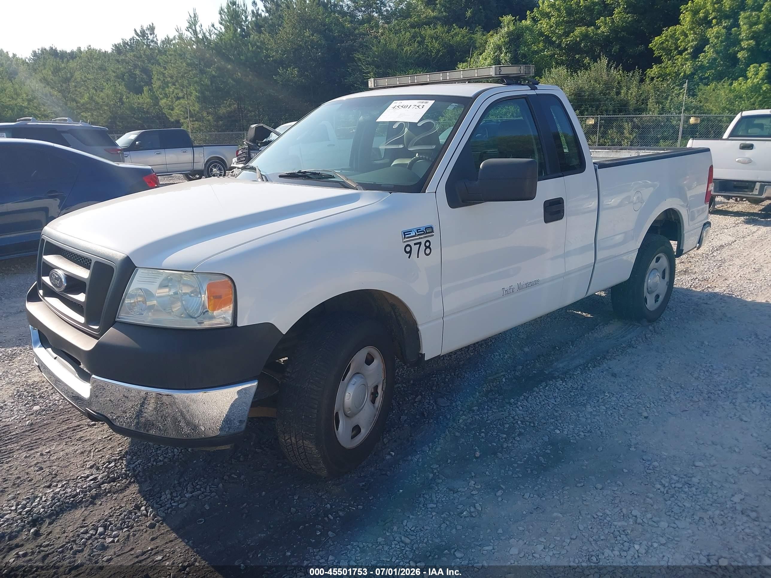 2005 Ford F-150 Stx/xl/xlt Белый vin: 1FTRF12W15NA81517