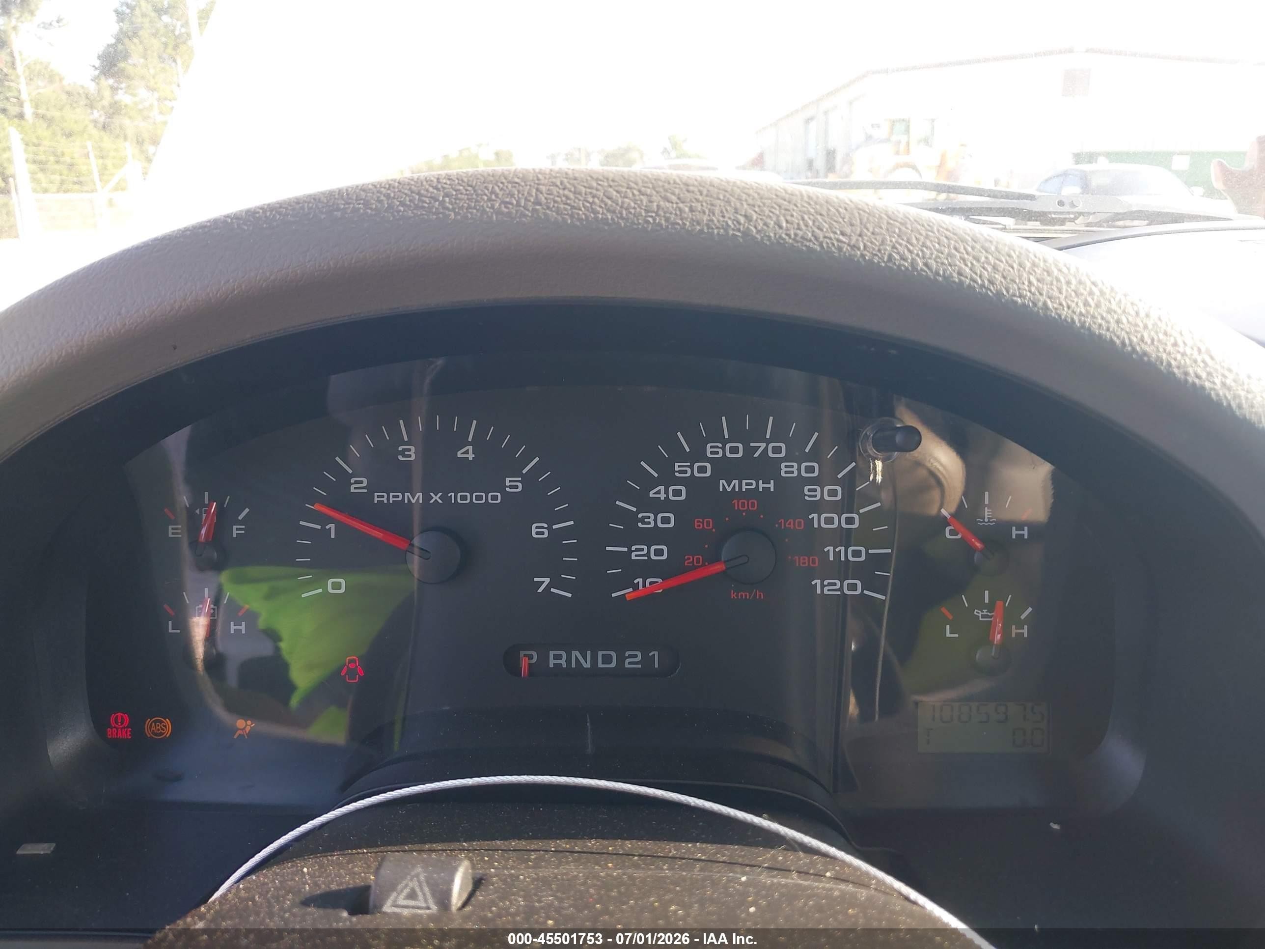 2005 Ford F-150 Stx/xl/xlt Белый vin: 1FTRF12W15NA81517