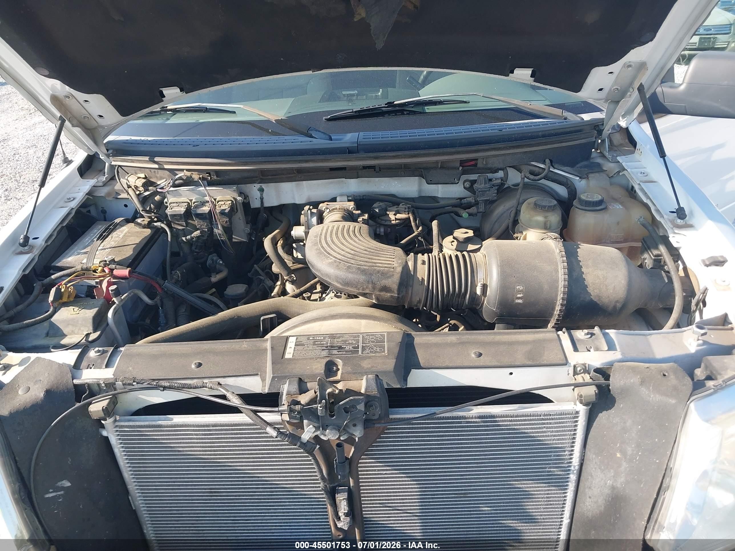 2005 Ford F-150 Stx/xl/xlt Белый vin: 1FTRF12W15NA81517