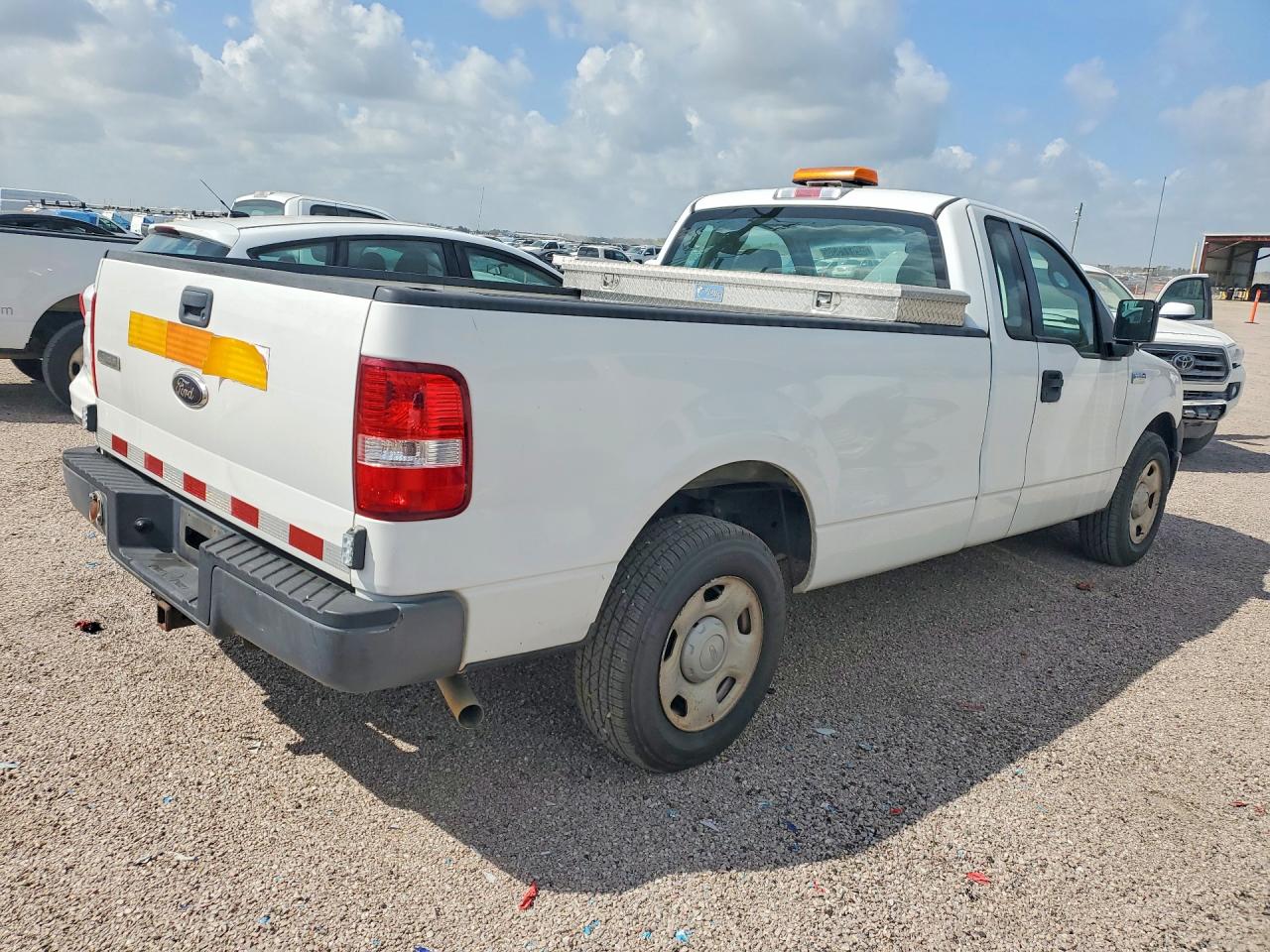 2007 Ford F150 White vin: 1FTRF12W17KD54167