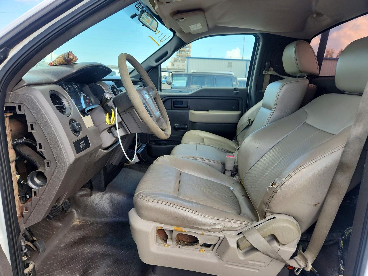 2009 Ford F150 Белый vin: 1FTRF12W19KB51119
