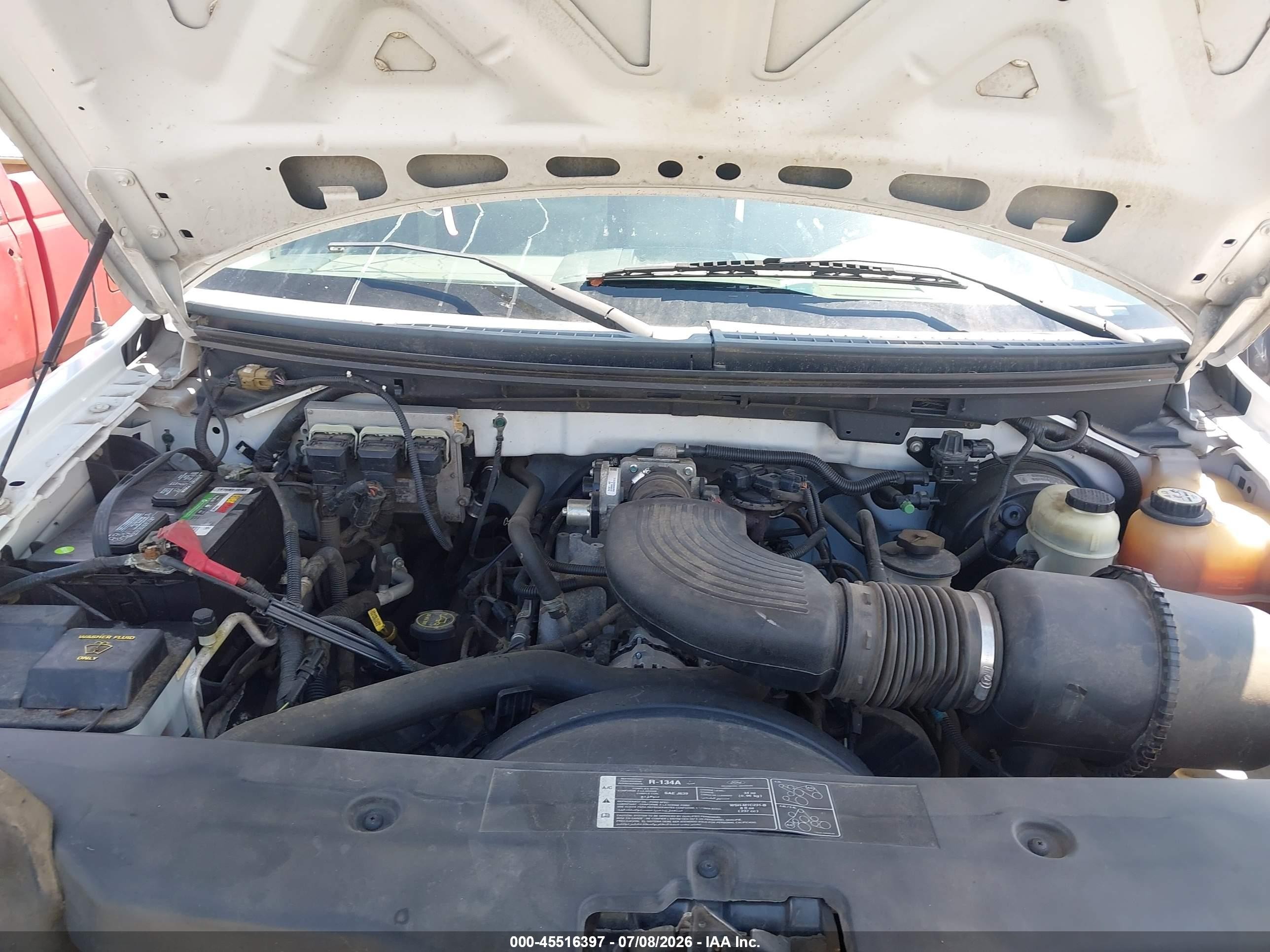 2005 Ford F-150 Stx/xl/xlt White vin: 1FTRF12W25NB49047