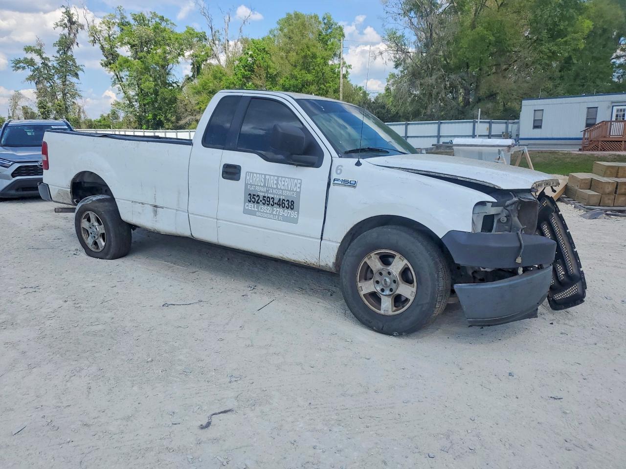 2006 Ford F150 White vin: 1FTRF12W26KB50072