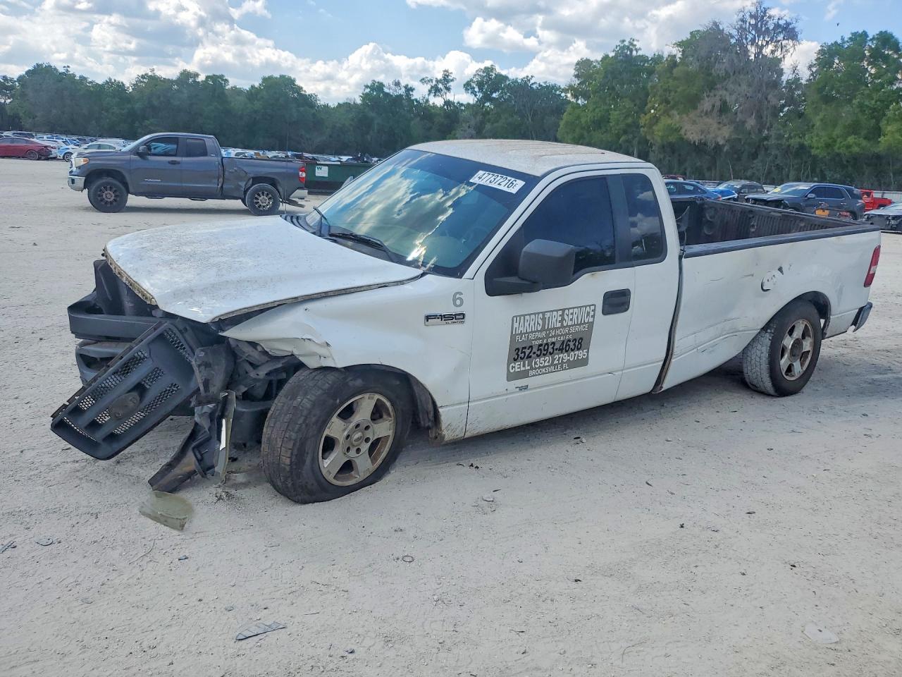 2006 Ford F150 White vin: 1FTRF12W26KB50072