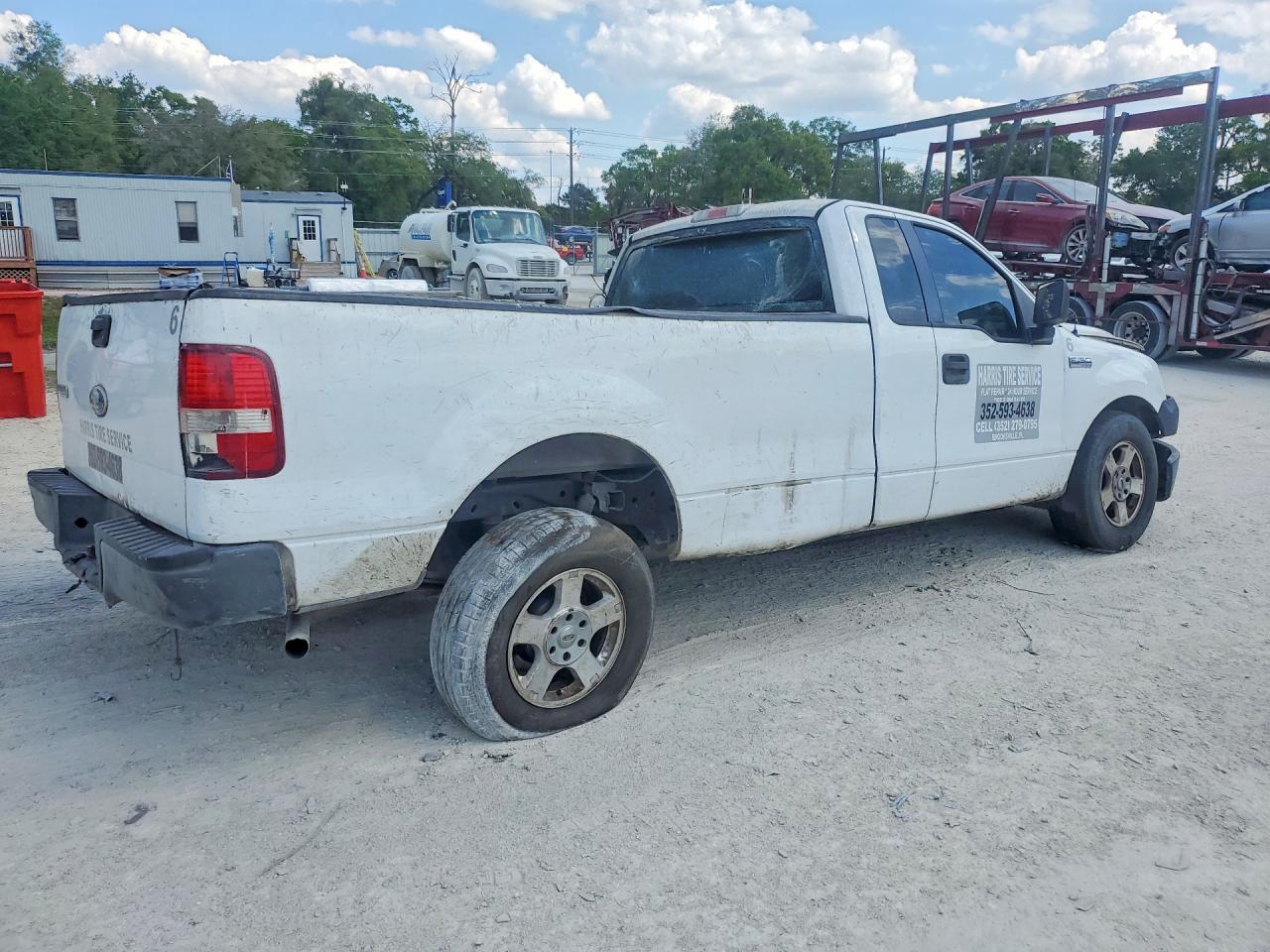 2006 Ford F150 White vin: 1FTRF12W26KB50072