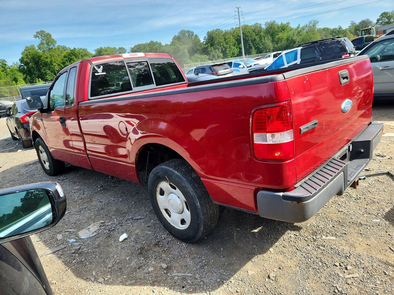 2007 Ford F150 Red vin: 1FTRF12W27NA49534