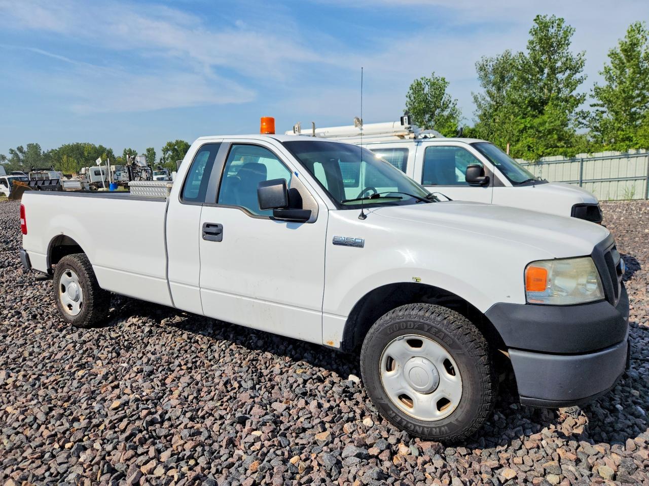 2007 Ford F150 Белый vin: 1FTRF12W27NA77401