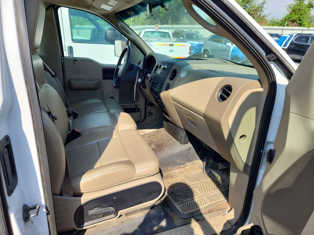 2007 Ford F150 Белый vin: 1FTRF12W27NA77401