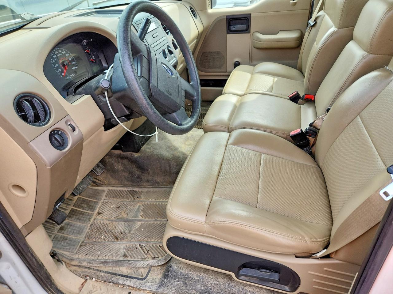 2007 Ford F150 Белый vin: 1FTRF12W27NA77401