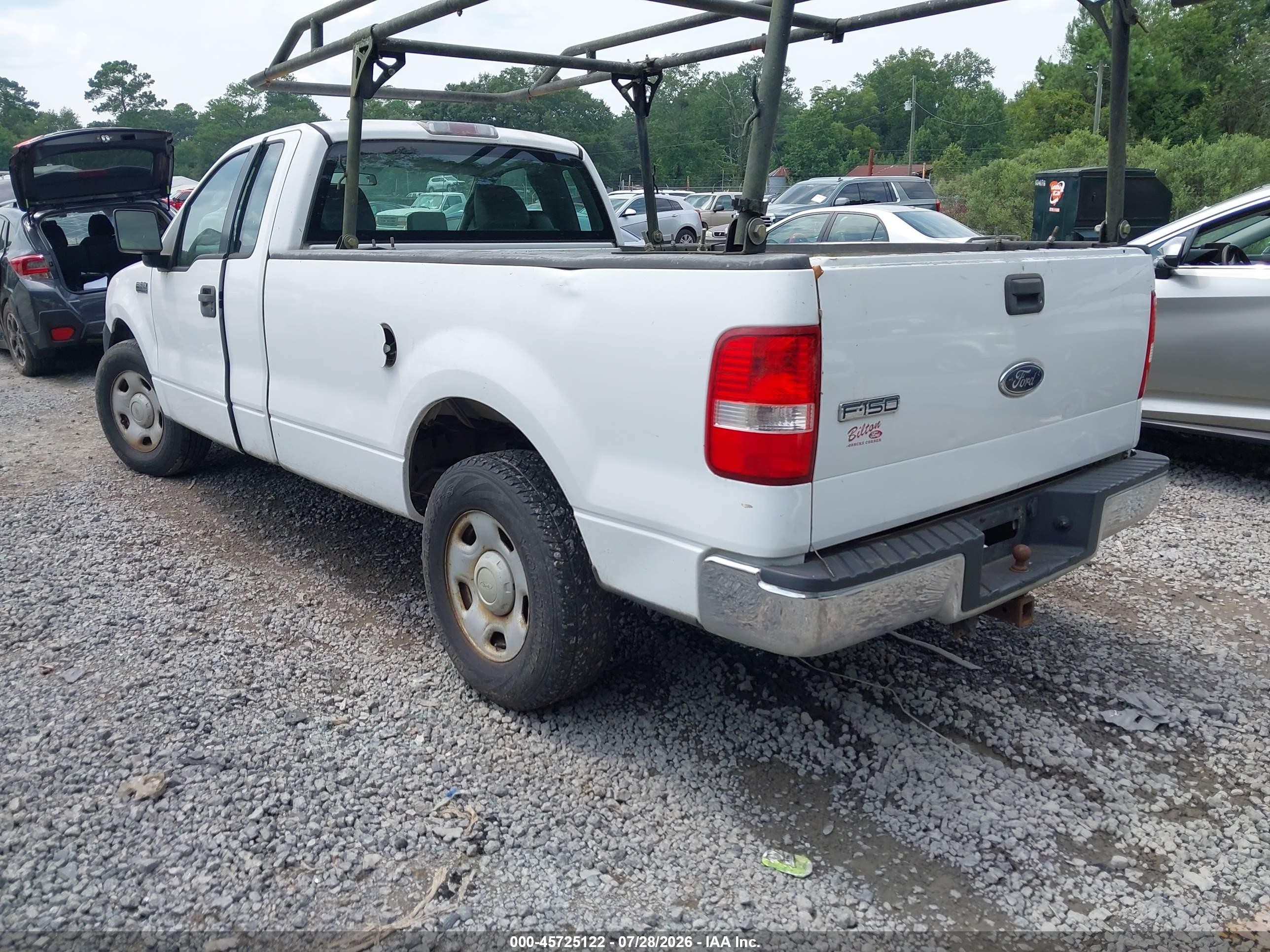 2005 Ford F150   White vin: 1FTRF12W35NA90185