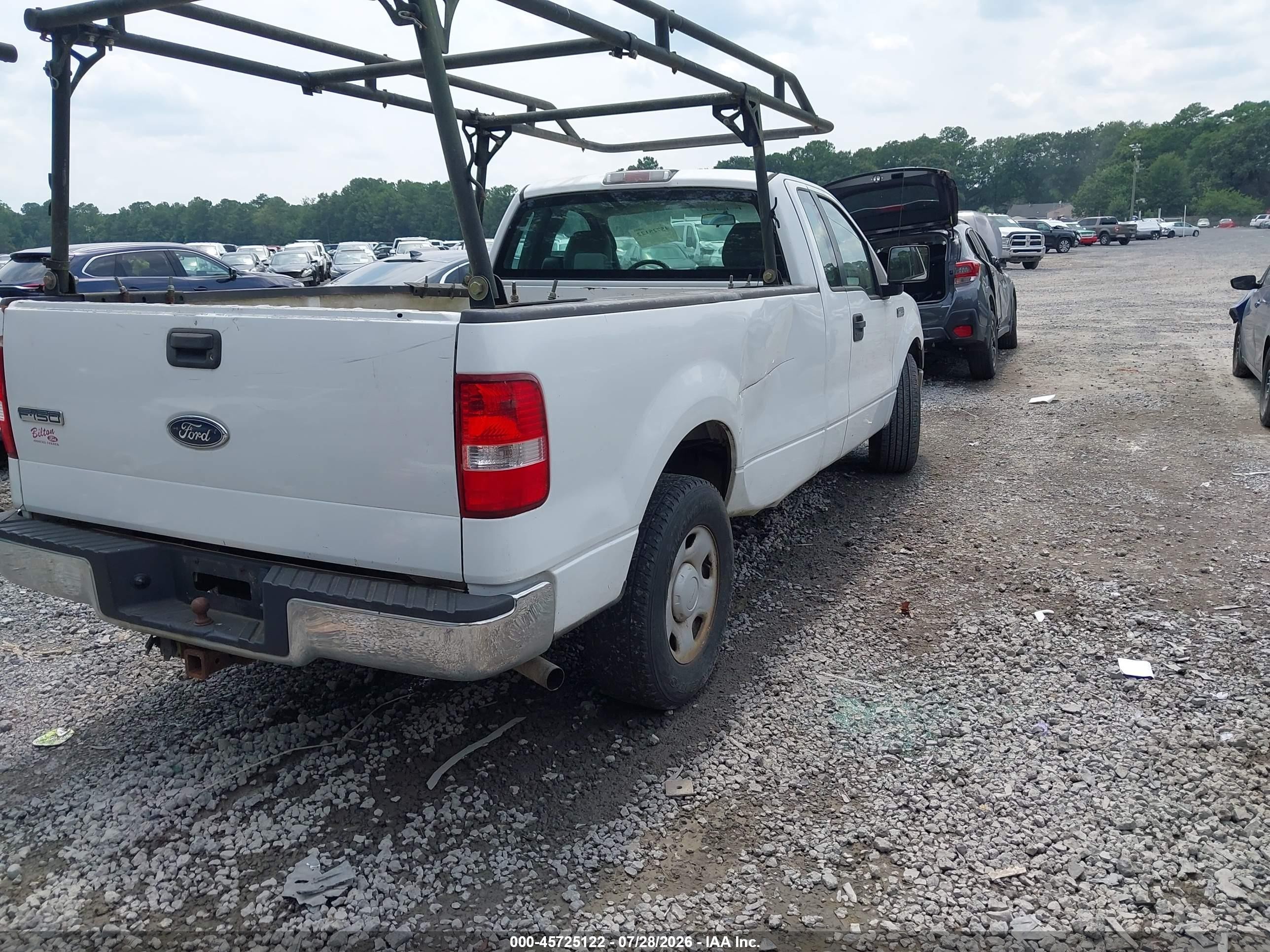 2005 Ford F150   White vin: 1FTRF12W35NA90185