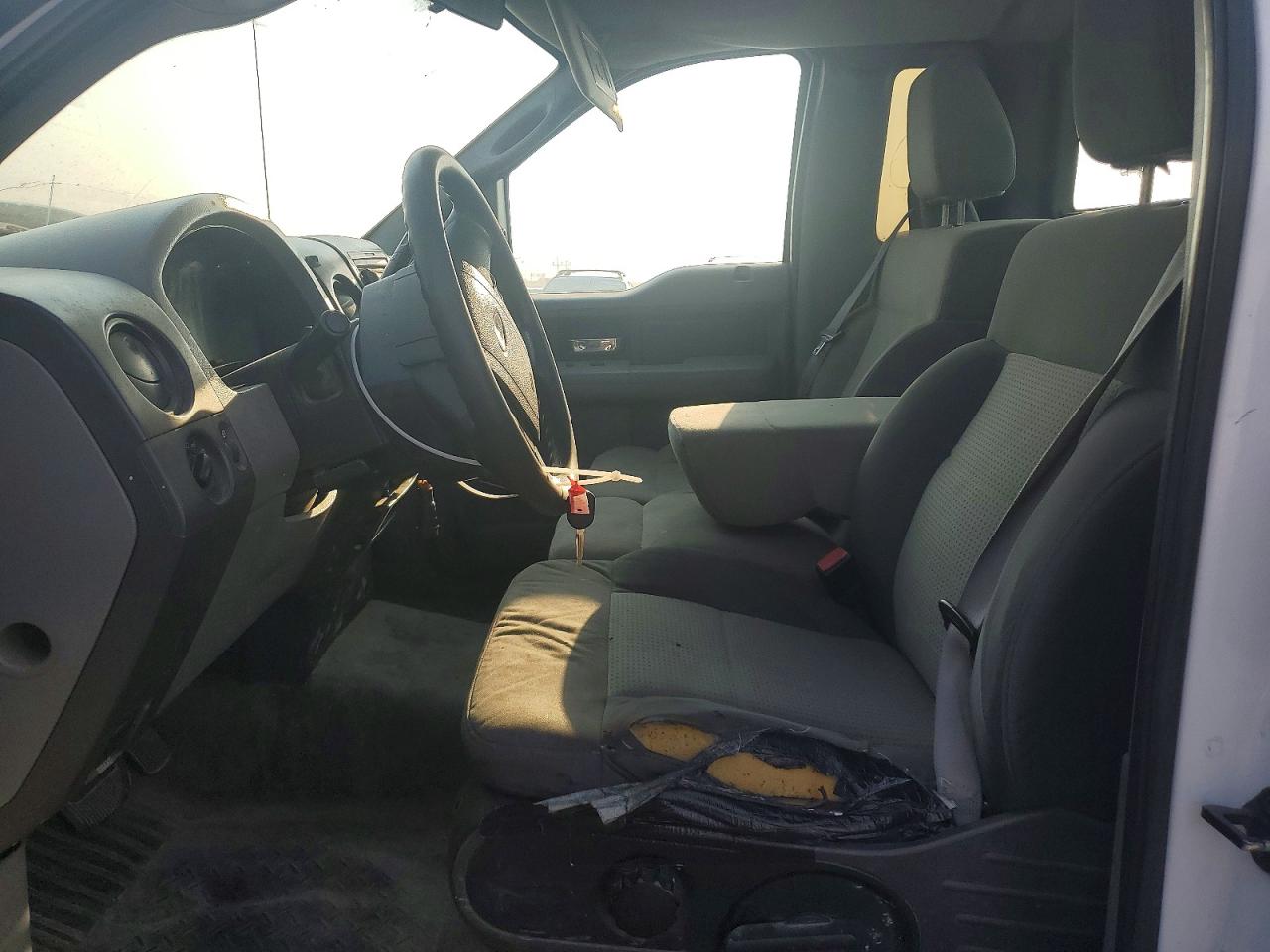 2007 Ford F150 White vin: 1FTRF12W37KC48013