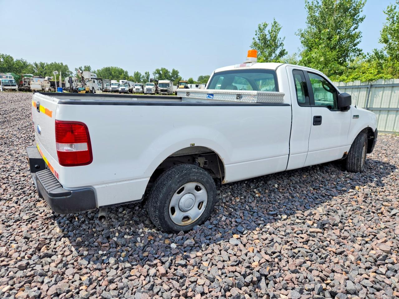 2007 Ford F150 Белый vin: 1FTRF12W37NA77424