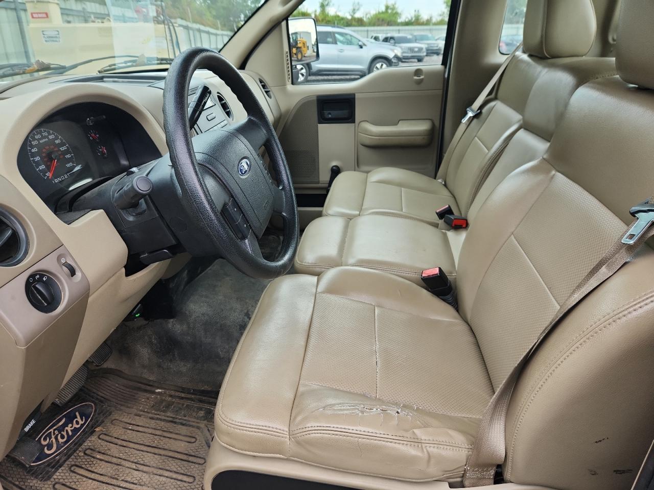 2007 Ford F150 Белый vin: 1FTRF12W37NA77424 Damage: Left Front Seat Cushion, Torn, 9 To 10 Inches