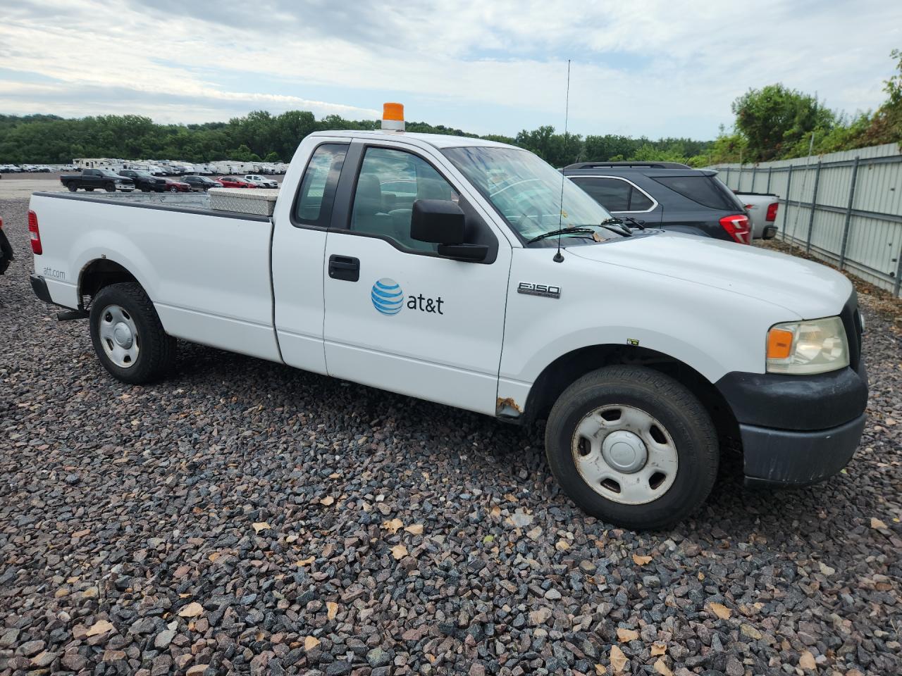 2007 Ford F150 Белый vin: 1FTRF12W37NA77424 Damage: Right Front Fender, Rust, Severe Damage