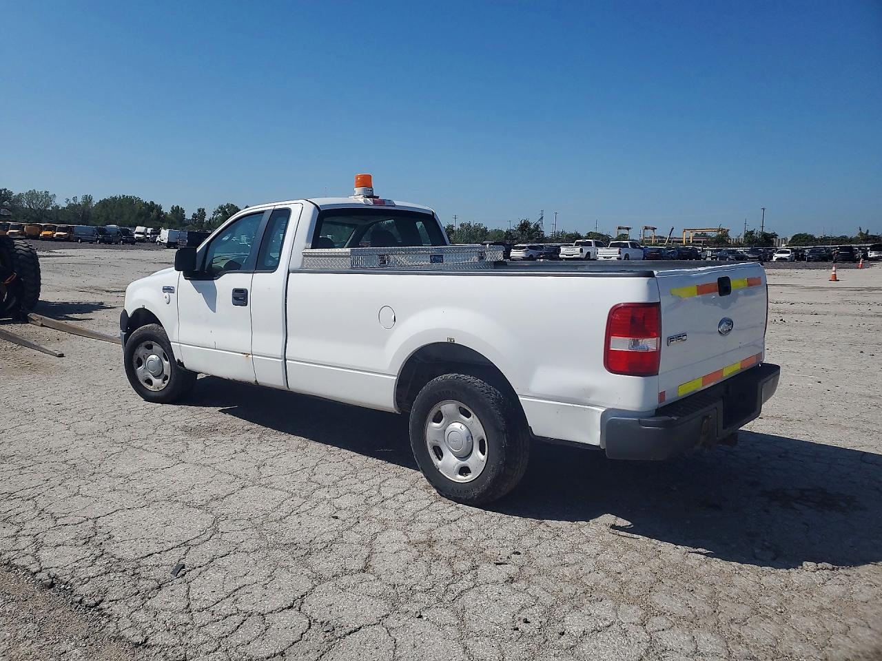 2007 Ford F150 White vin: 1FTRF12W37NA77424