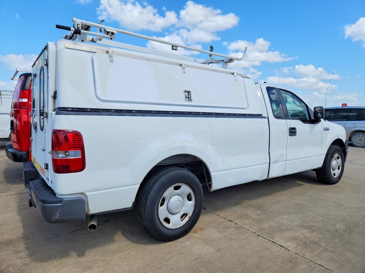 2008 Ford F150 White vin: 1FTRF12W38KB87893