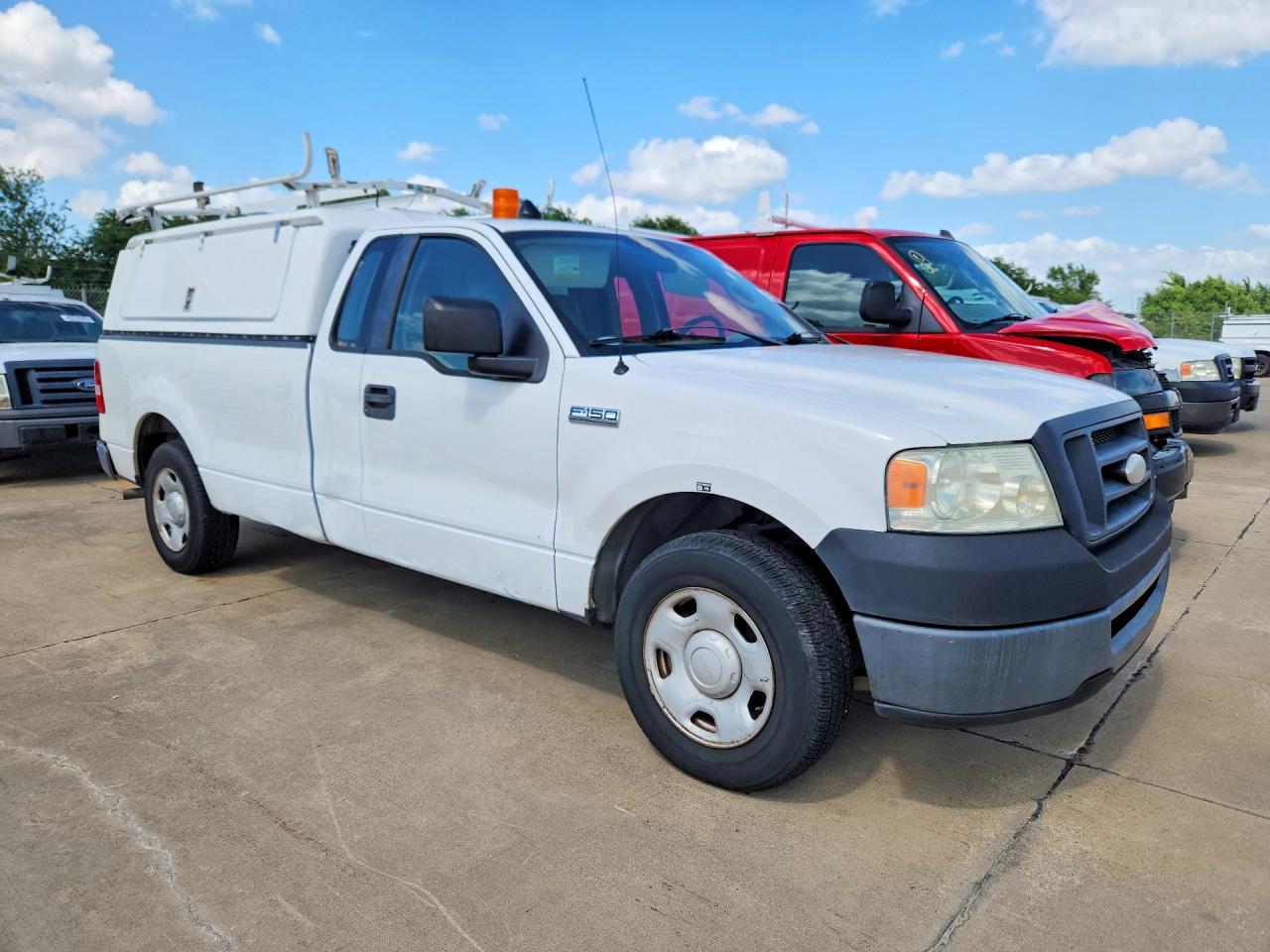 2008 Ford F150 White vin: 1FTRF12W38KB87893