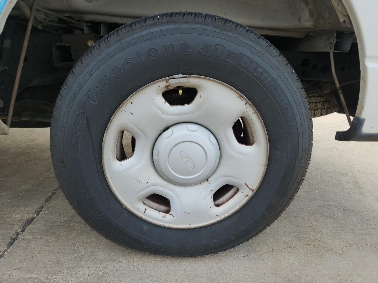 2008 Ford F150 White vin: 1FTRF12W38KB87893 Damage: Left Rear Wheel, Corrosion, > 12 Inches
