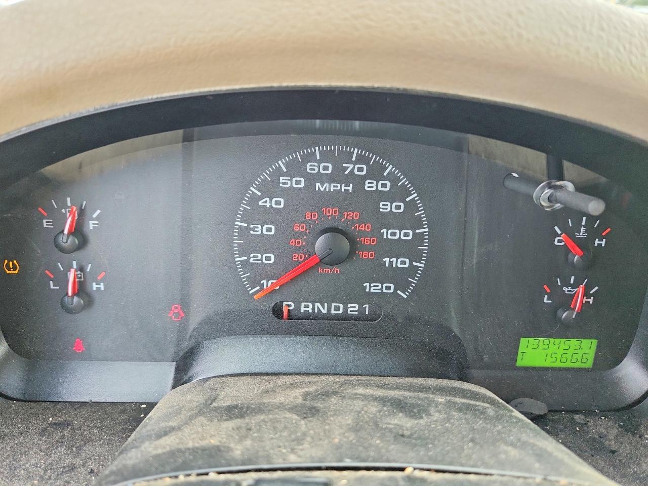 2008 Ford F150 White vin: 1FTRF12W38KB87893