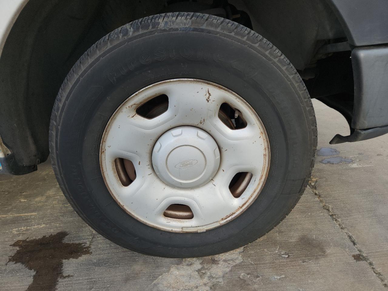 2008 Ford F150 White vin: 1FTRF12W38KB87893 Damage: Right Front Wheel, Corrosion, > 12 Inches