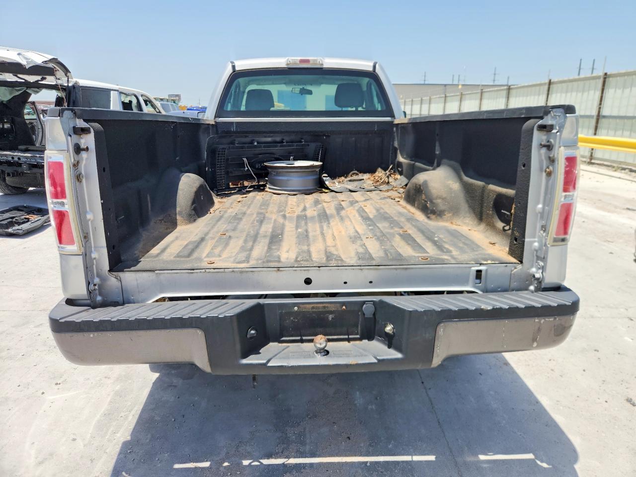 2009 Ford F150 Silver vin: 1FTRF12W39KB14685