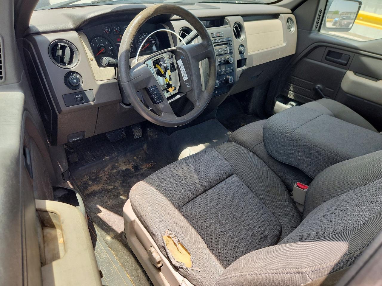 2009 Ford F150 Silver vin: 1FTRF12W39KB14685