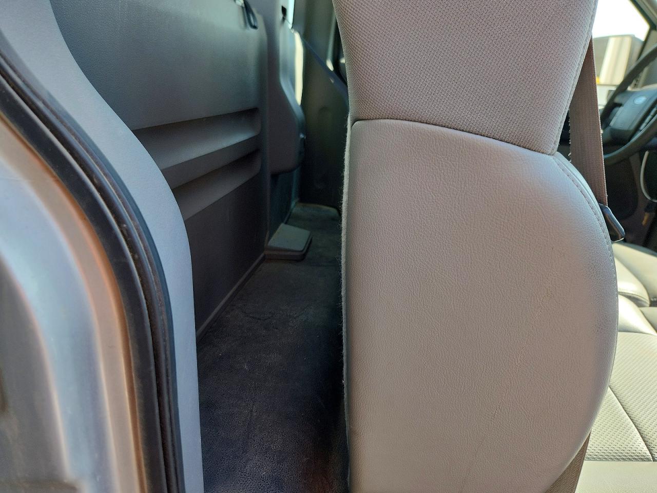 2005 Ford F150 Silver vin: 1FTRF12W45NA34773
