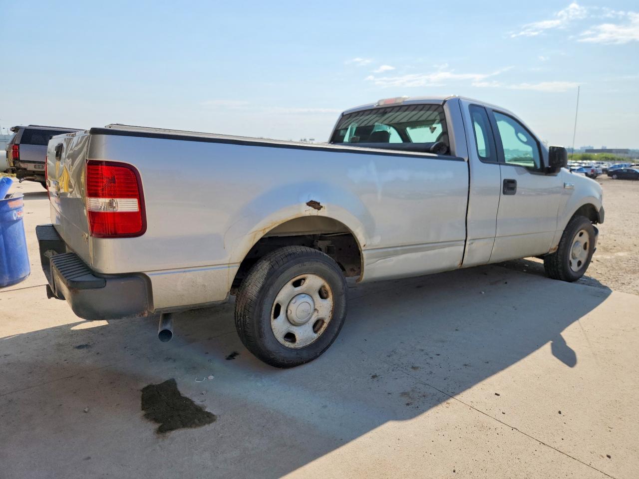 2005 Ford F150 Silver vin: 1FTRF12W45NA34773