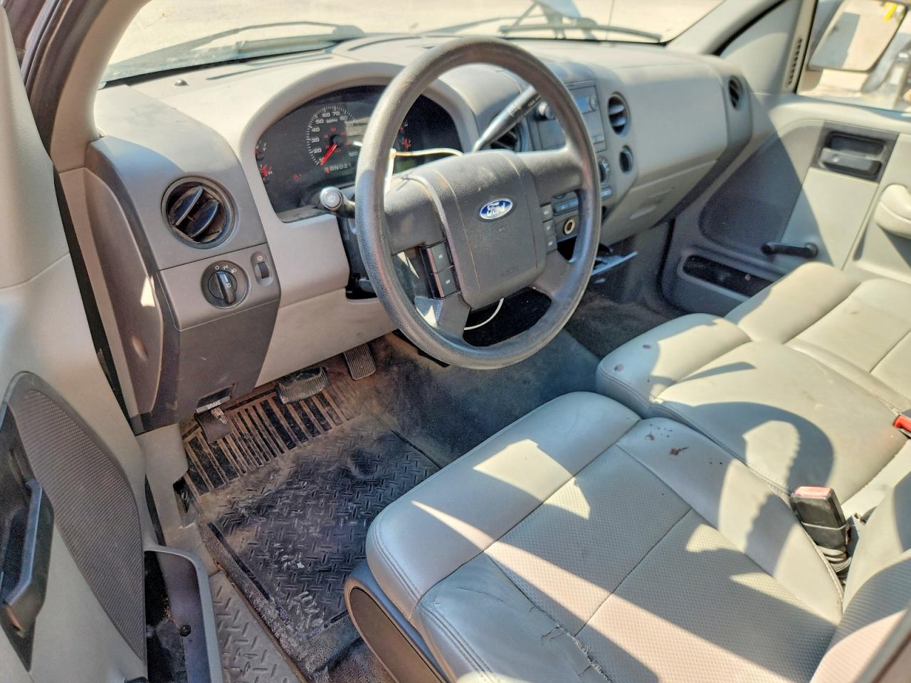 2005 Ford F150 Silver vin: 1FTRF12W45NA34773