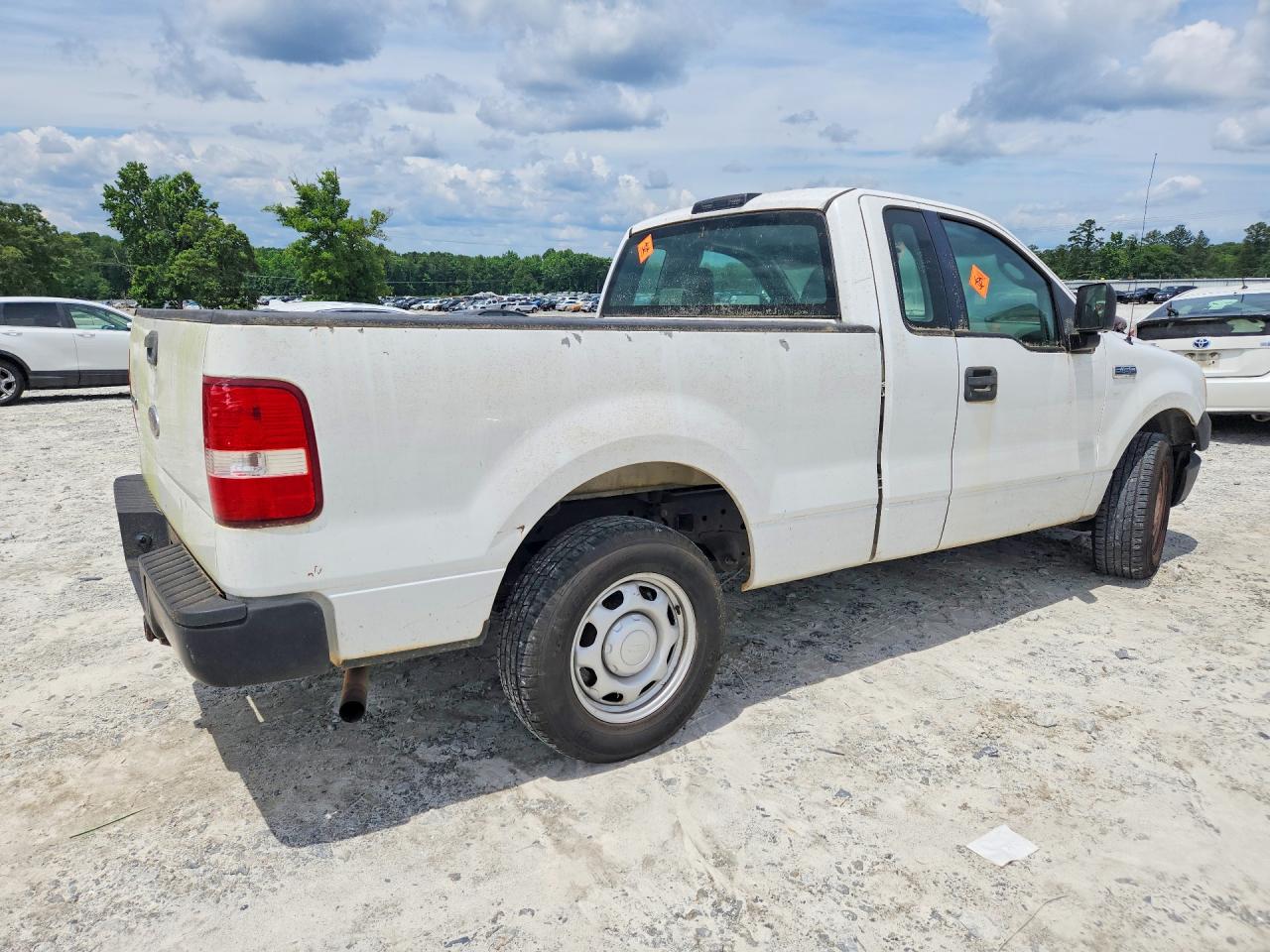 2005 Ford Lgt Conventl White vin: 1FTRF12W45NC10978