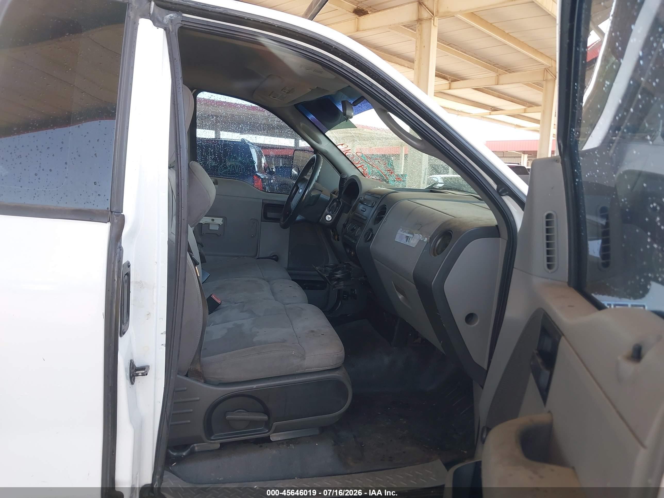 2006 Ford F-150 Stx/xl/xlt White vin: 1FTRF12W46KB74051