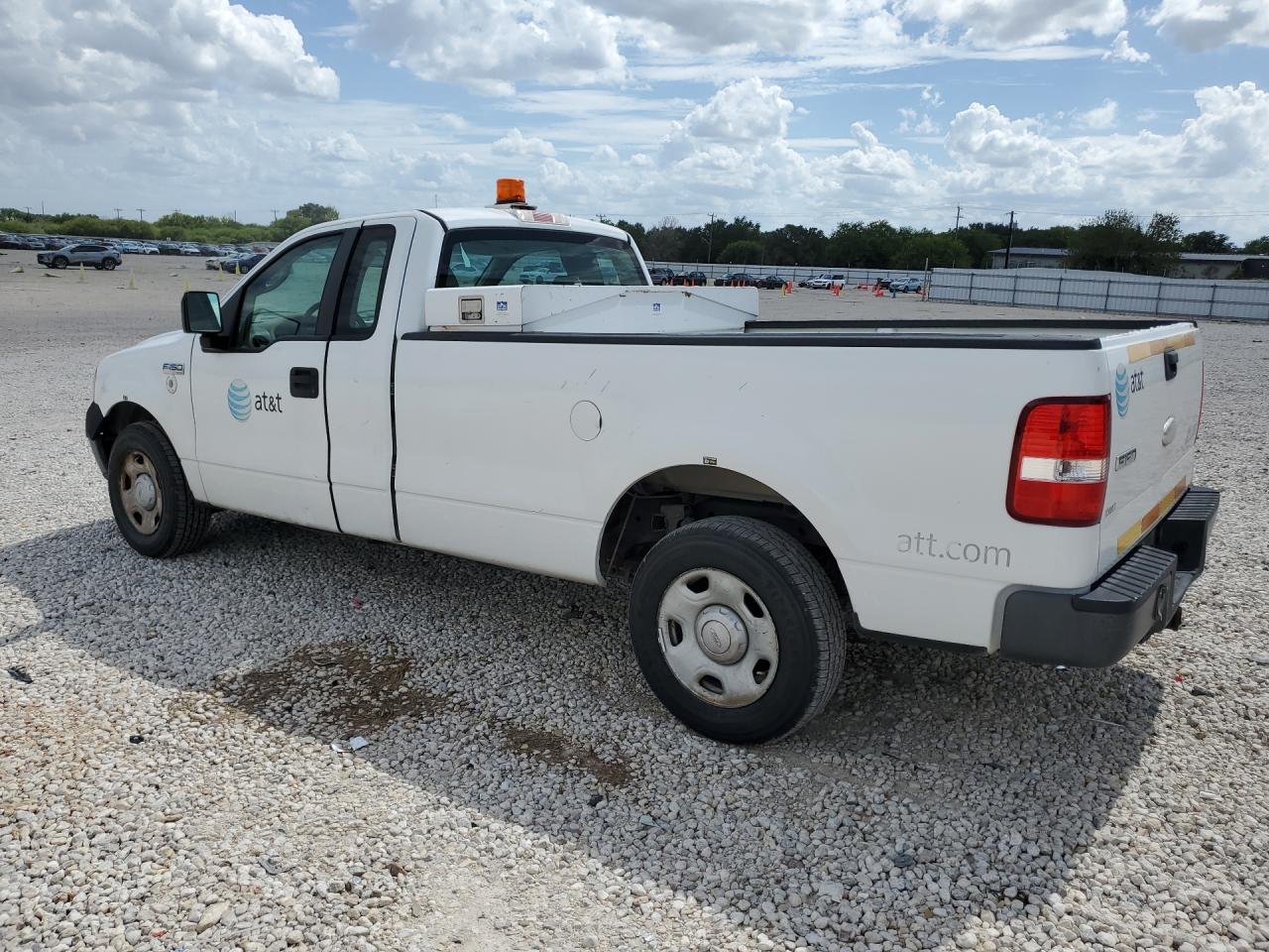 2008 Ford F150 Белый vin: 1FTRF12W48KB28951 Damage: Left Front Door, Misaligned, Repair Required