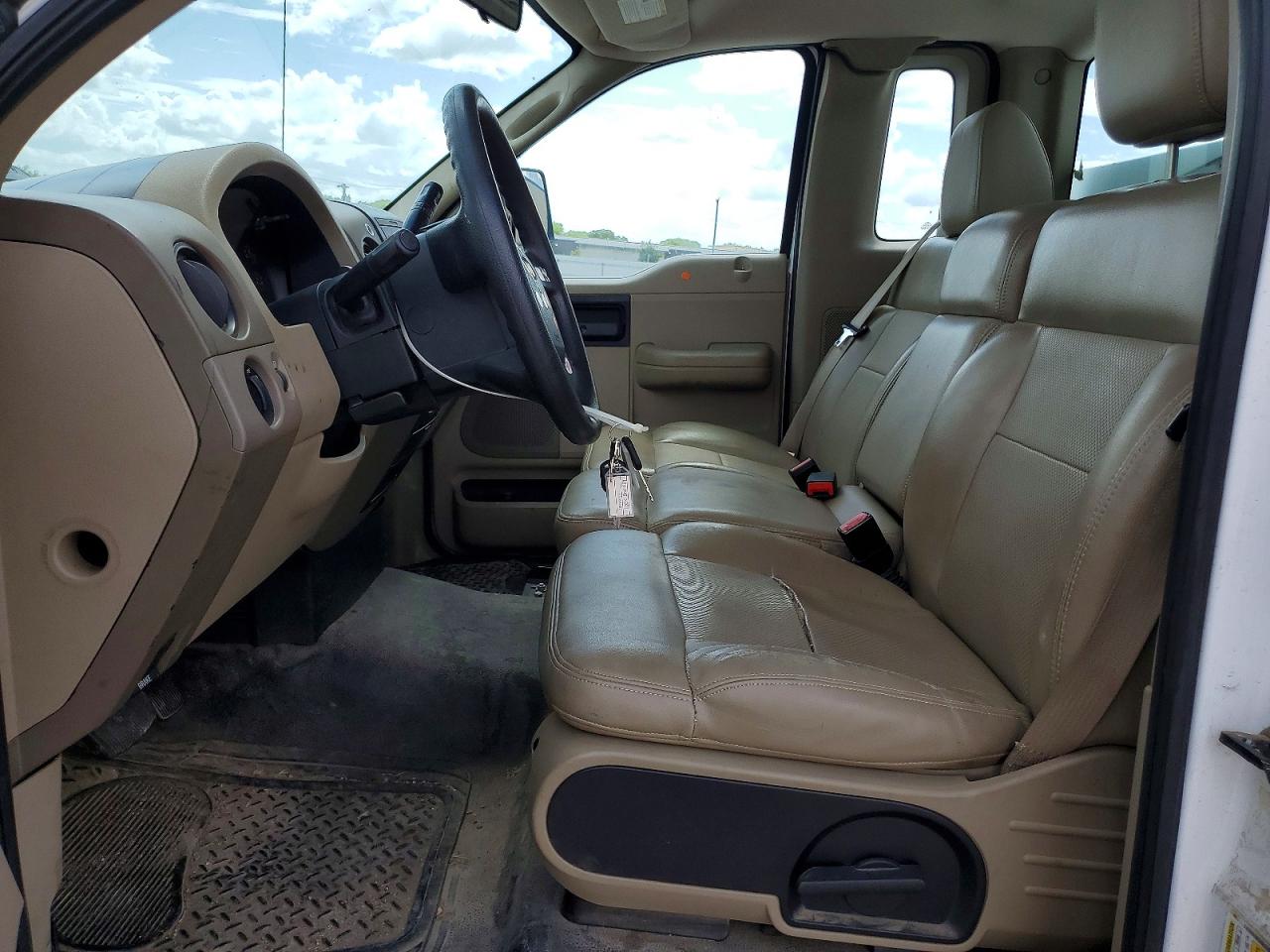 2008 Ford F150 Белый vin: 1FTRF12W48KB28951