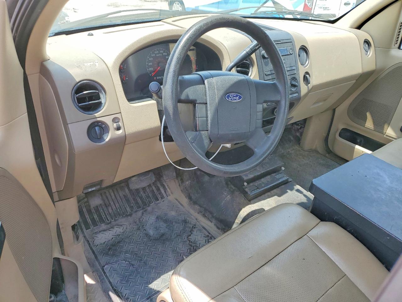 2008 Ford F150 White vin: 1FTRF12W48KB87918