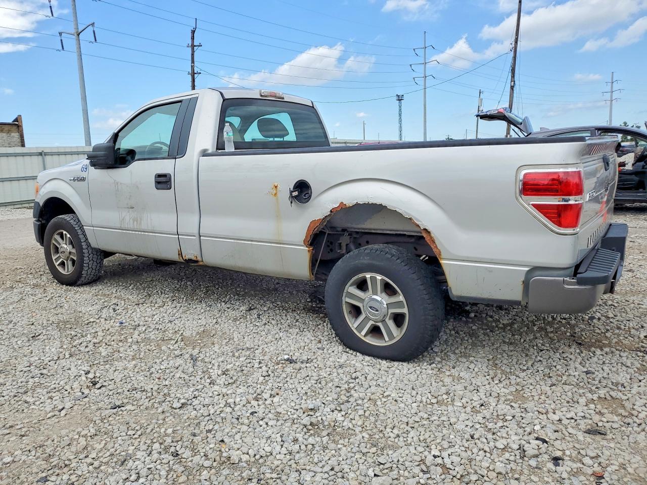 2009 Ford F150 Silver vin: 1FTRF12W49KA73273