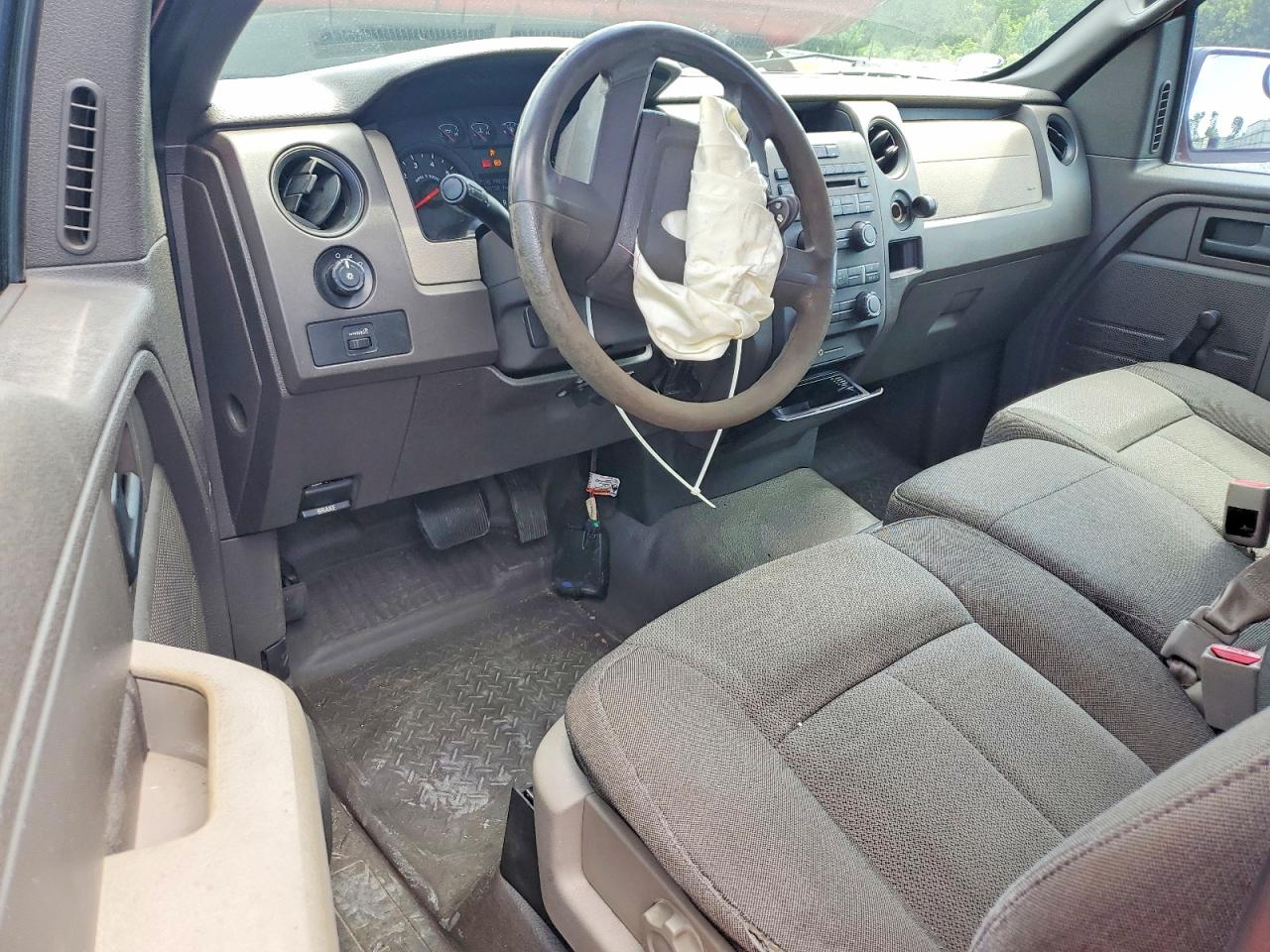 2009 Ford F150 Красный vin: 1FTRF12W49KA90400
