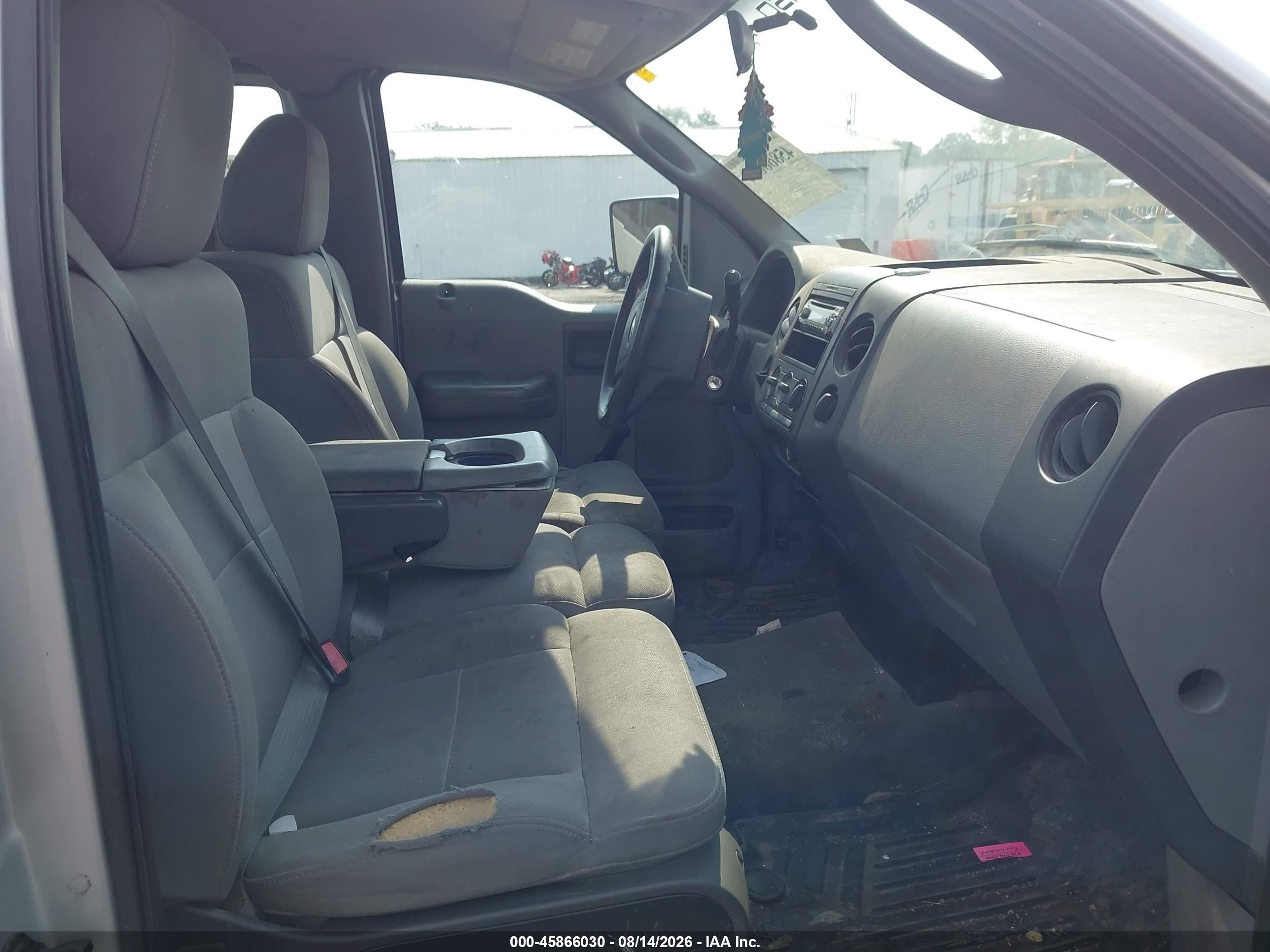 2004 Ford F-150 Stx/xl/xlt Silver vin: 1FTRF12W54NB77925