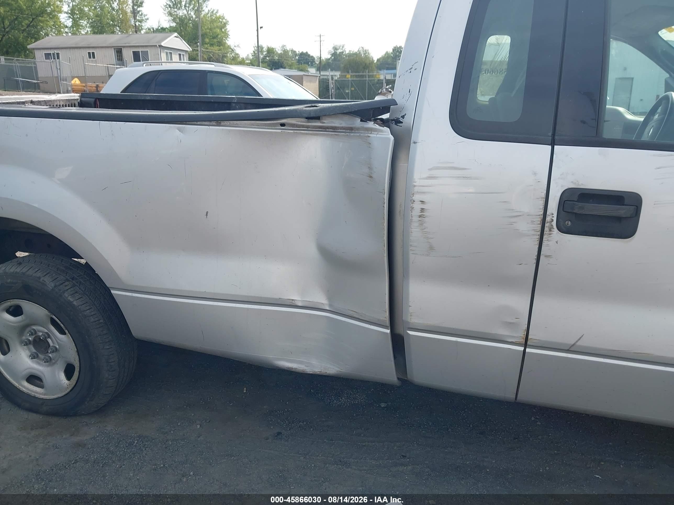 2004 Ford F-150 Stx/xl/xlt Silver vin: 1FTRF12W54NB77925