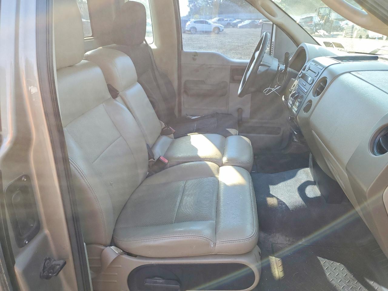 2005 Ford F150 Silver vin: 1FTRF12W55NA39531