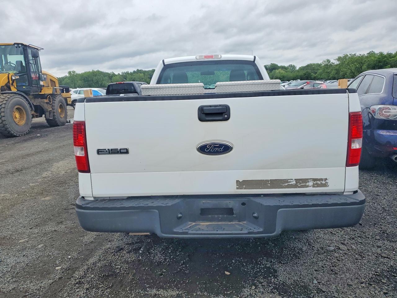 2005 Ford F150 White vin: 1FTRF12W55NB11103
