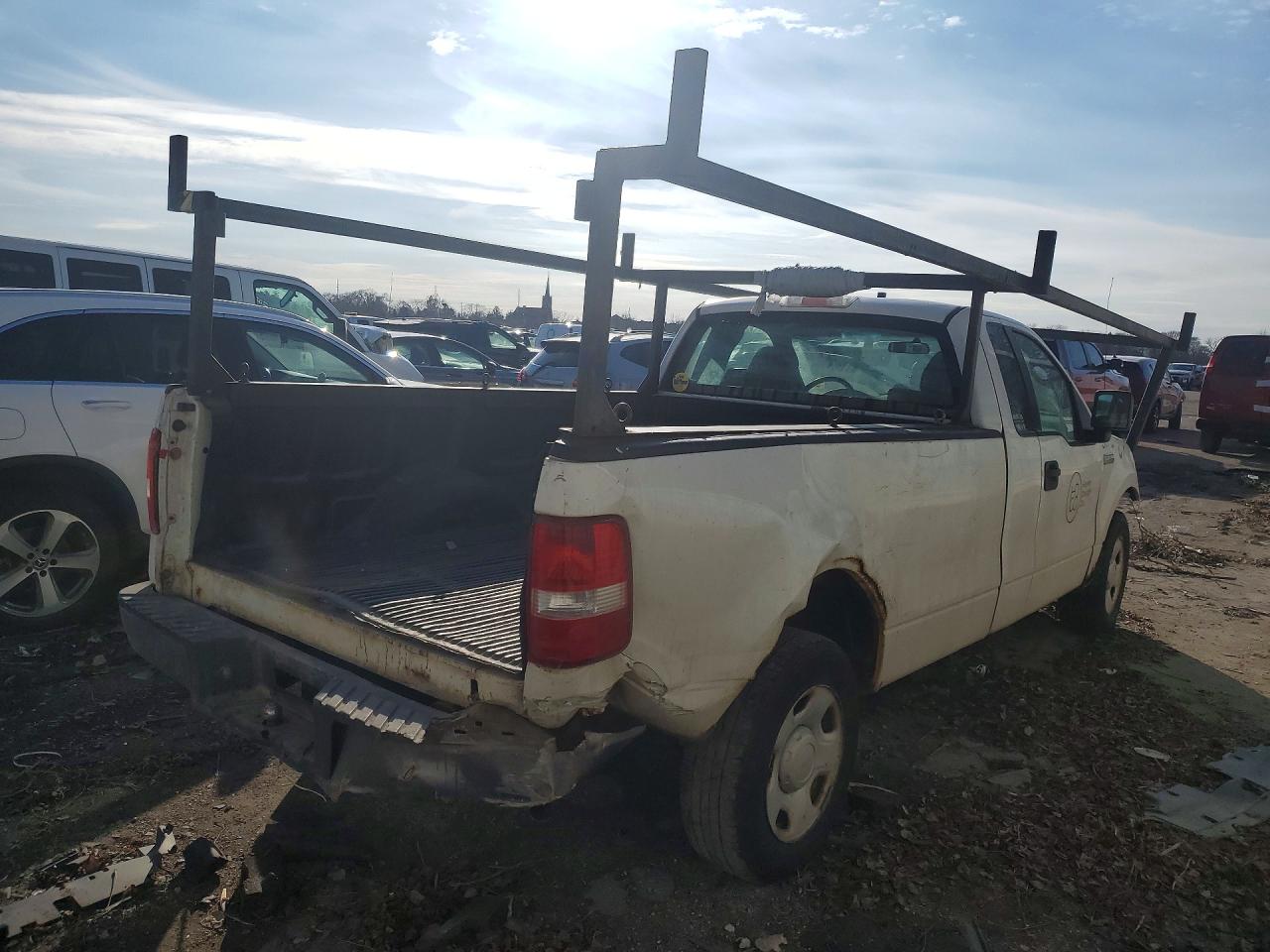 2006 Ford F150 White vin: 1FTRF12W56KD56972
