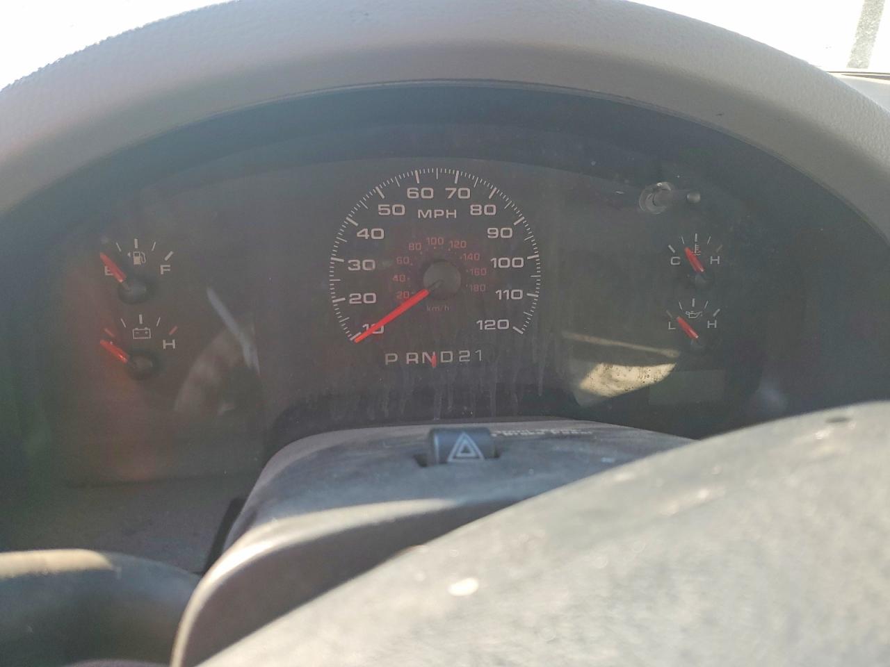 2006 Ford F150 White vin: 1FTRF12W56KD56972