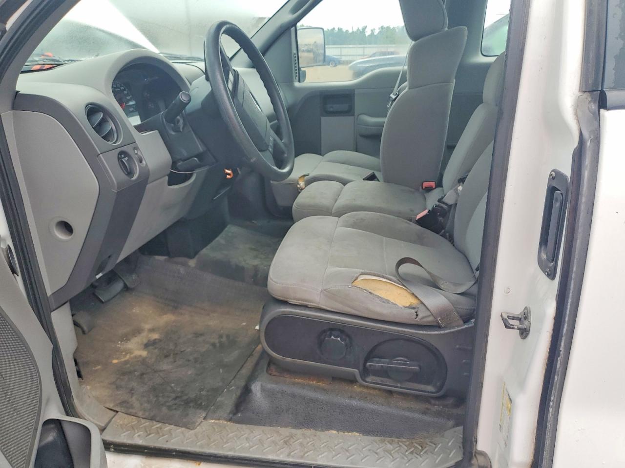 2006 Ford F150 Белый vin: 1FTRF12W56NB34477