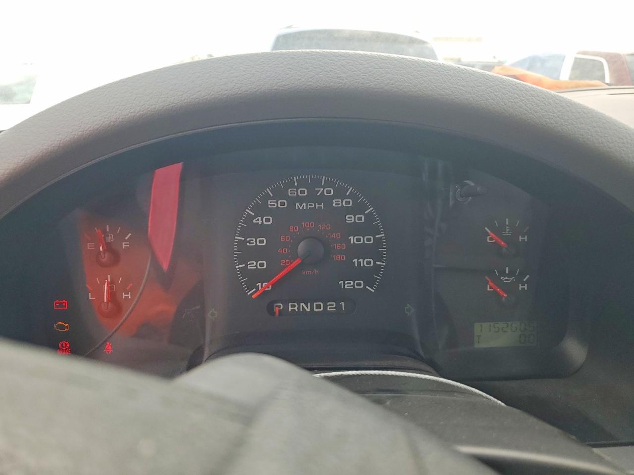 2006 Ford F150 Белый vin: 1FTRF12W56NB34477