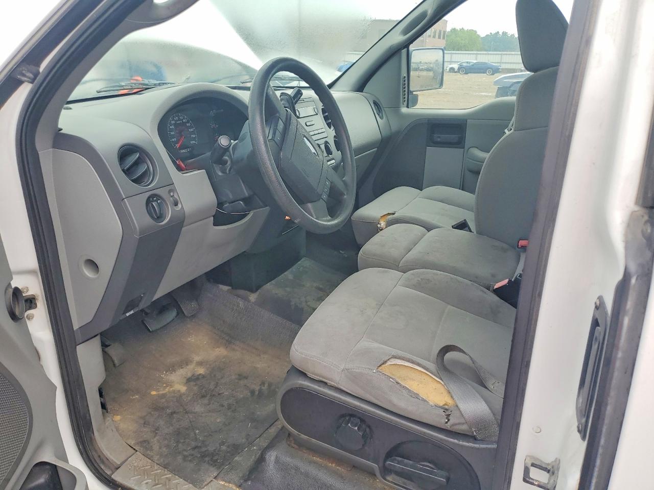 2006 Ford F150 Белый vin: 1FTRF12W56NB34477