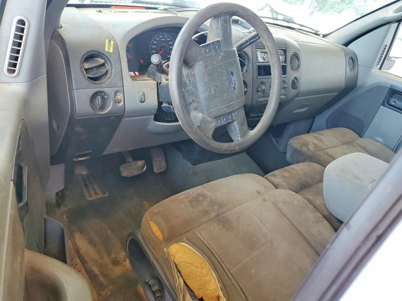 2006 Ford F150 White vin: 1FTRF12W56NB89172