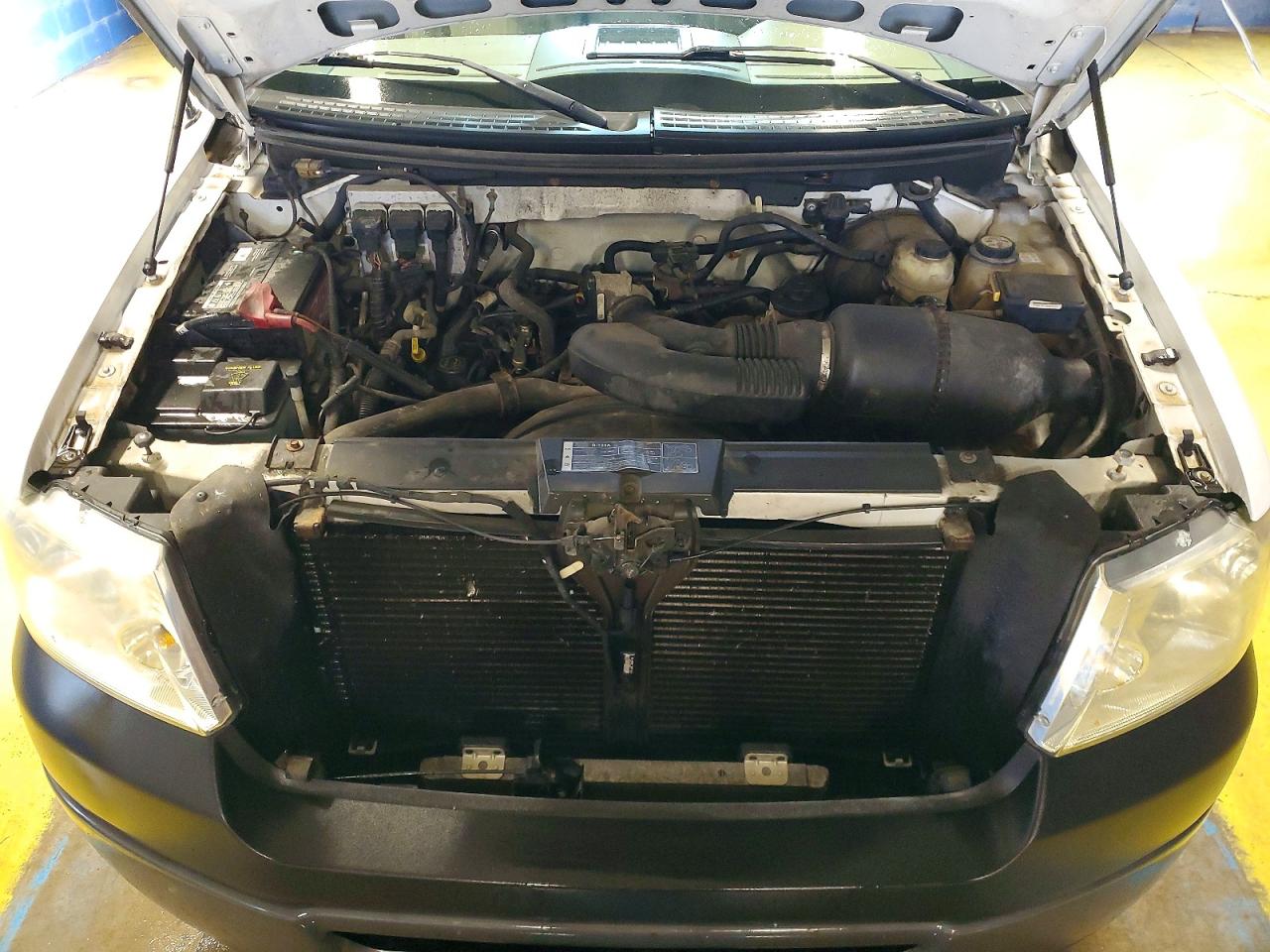 2007 Ford F150 White vin: 1FTRF12W57KD54057