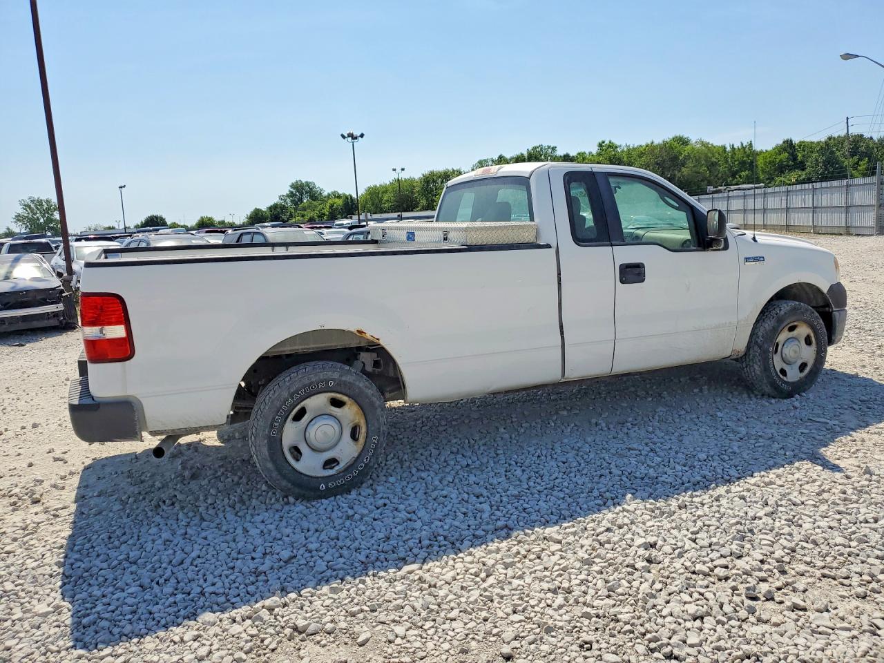 2007 Ford F150 White vin: 1FTRF12W57KD54057